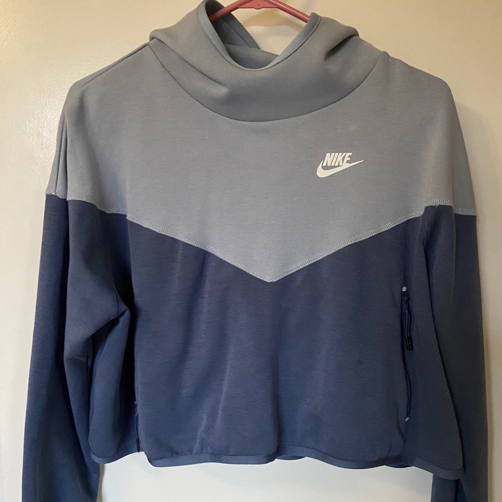 Nike Women’s Cropped Hoodie